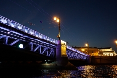 Dvortsovy Bridge