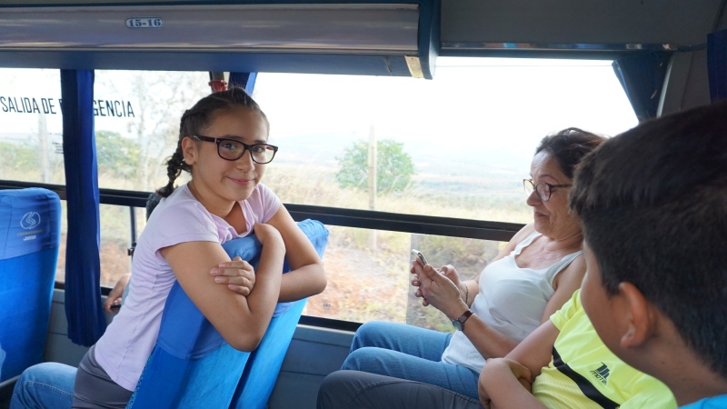 school kids on the bus back to San Gil