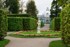 park surrounding the palace