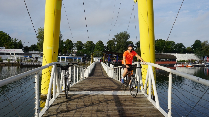 11 floating-bridge near the UN-Baracks