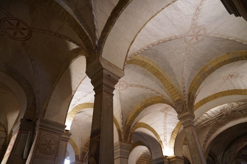 San Fermo, vaulted ceiling at the lower church