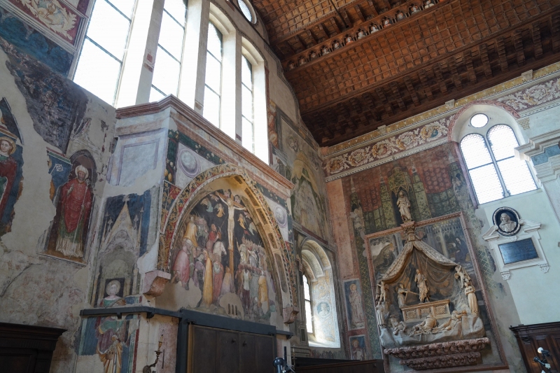 San Fermo, frescos on the back side ( 14th Century )