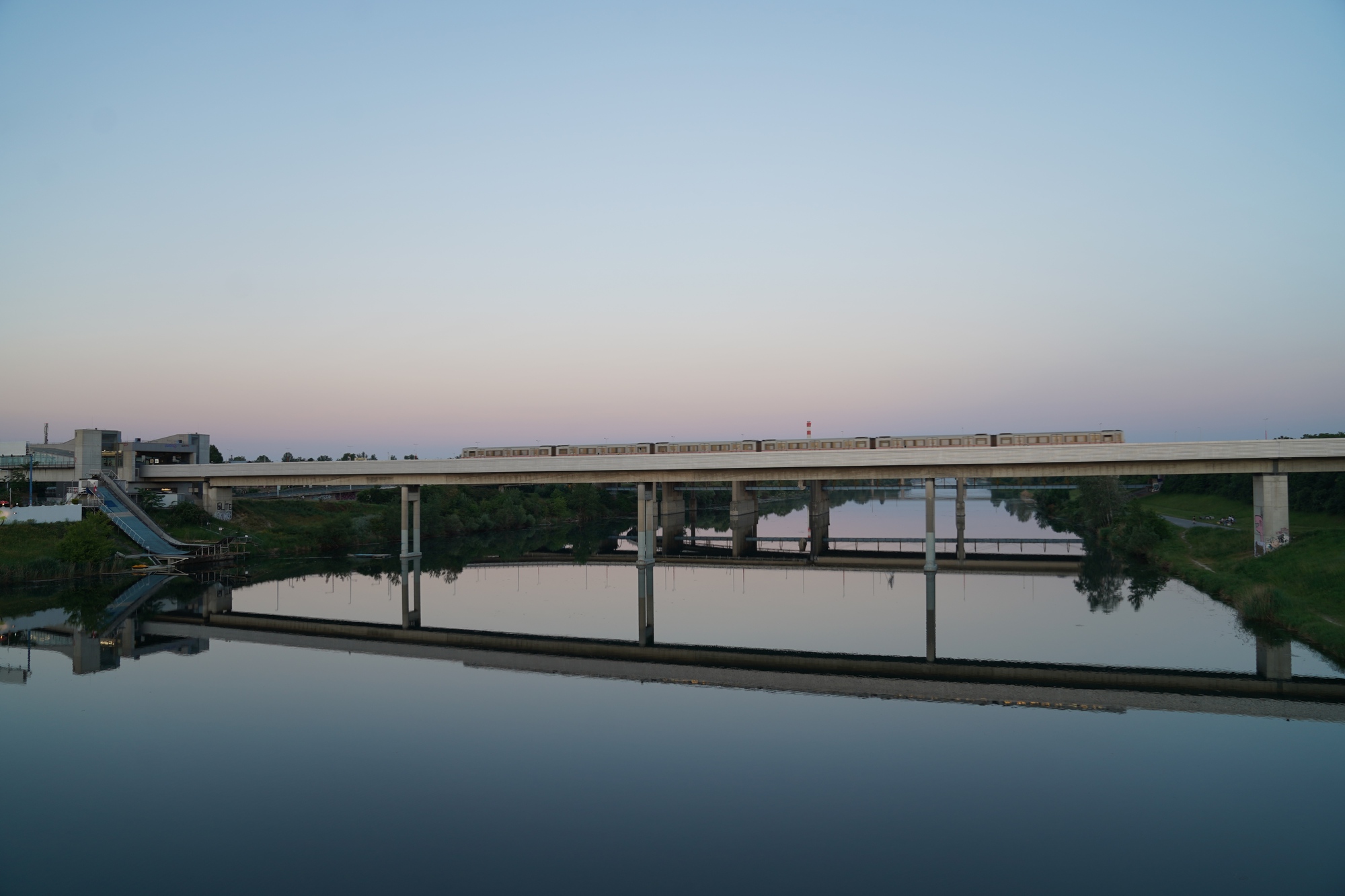 Neue Donau - U2 Brücke