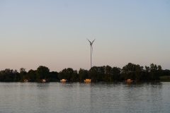 Houseboats anlong Danube Island