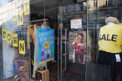 Viel Vergnügen, lasst´s Euch halt nicht abstechen von diversen Zugereisten.   #Solingen ist überall.