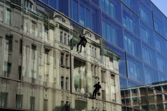 A clear view on  fine architecture