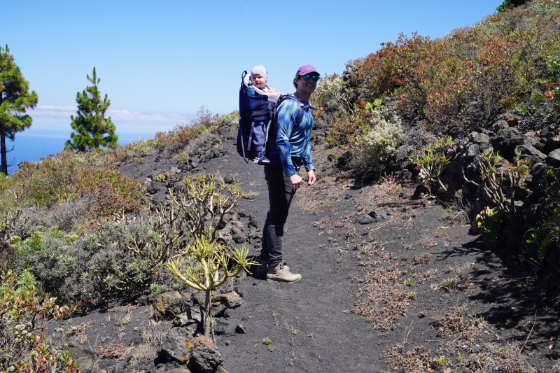 we decided to walk down to the Sea ( 5.4 km, 1500 m )