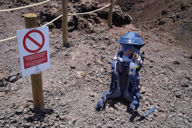 Leonas parking at the volcano