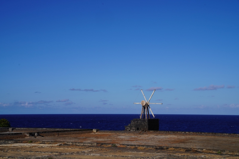 looks like Don Quichote´s windmill ( before the attac )