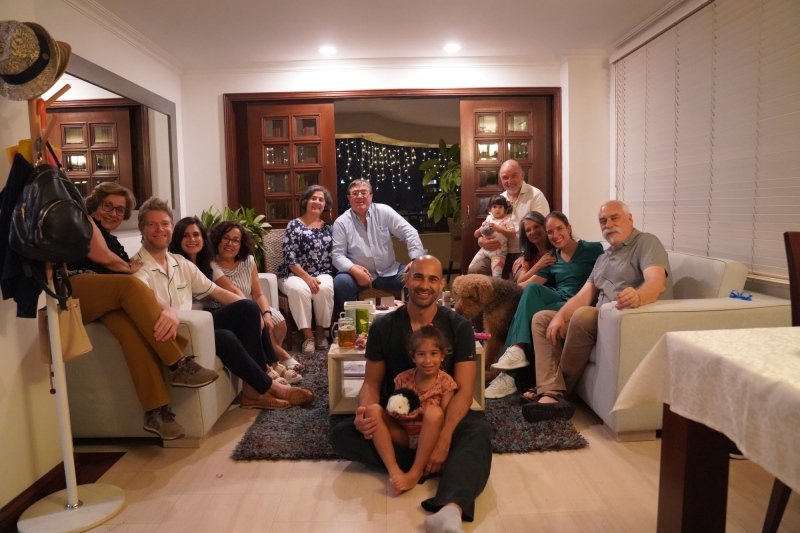 Family with Gringo No.1 (fake) and Gringo No. 2 (real )