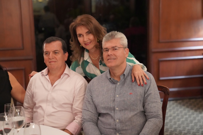 Javier, Luisa y Alvaro