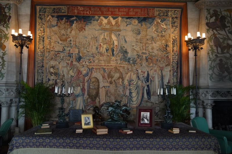 Hallway to the library ( precious tapestry from ca. 1400 )