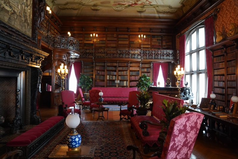 The Library : if this doesn´t put you in awe, you are lost!