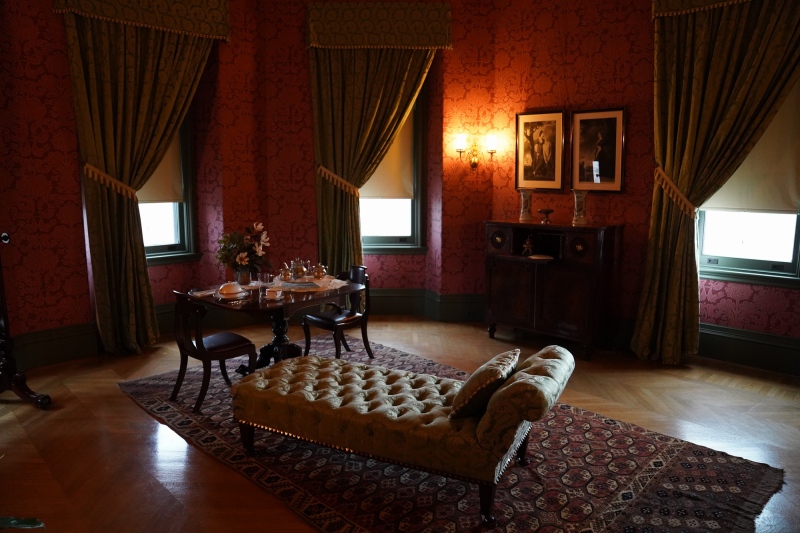 Louis Quince Suite
