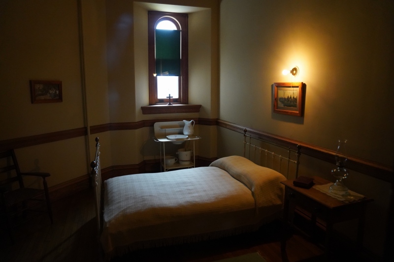 Accomodation for domestic staff, somewhat advanced as everything else