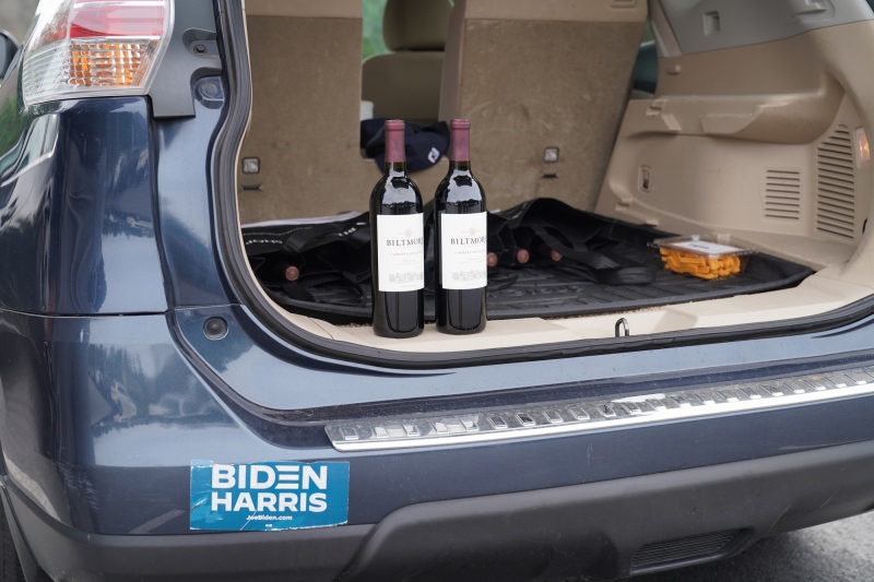 Eight bottles of Cabernet-Sauvignon, uploaded to the BHO-Campaign-Truck