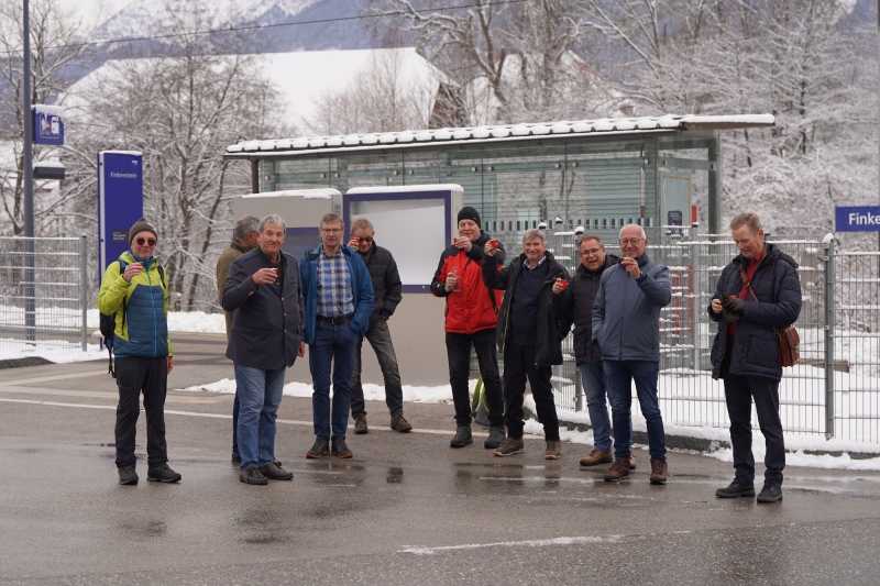 Gelobet sei der alte Jungimker SM, er hat uns den Trunk gespendet