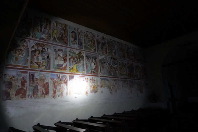 I came late in the afternoon to Gerlamoos, so I had to use my  ( US-made ) flashlight to see the frescos