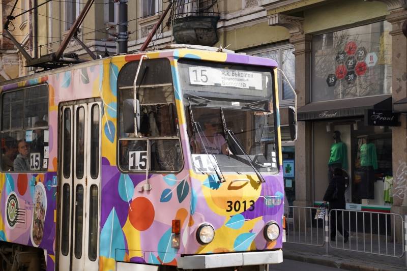 woke street car with lady driver