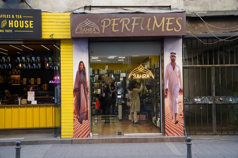 Sahra Perfumes... with a slight touch of sweat and Camel shit ;-)