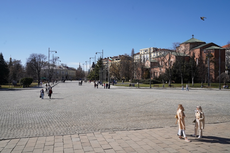 Ladies in front of St. Alexander Nevski