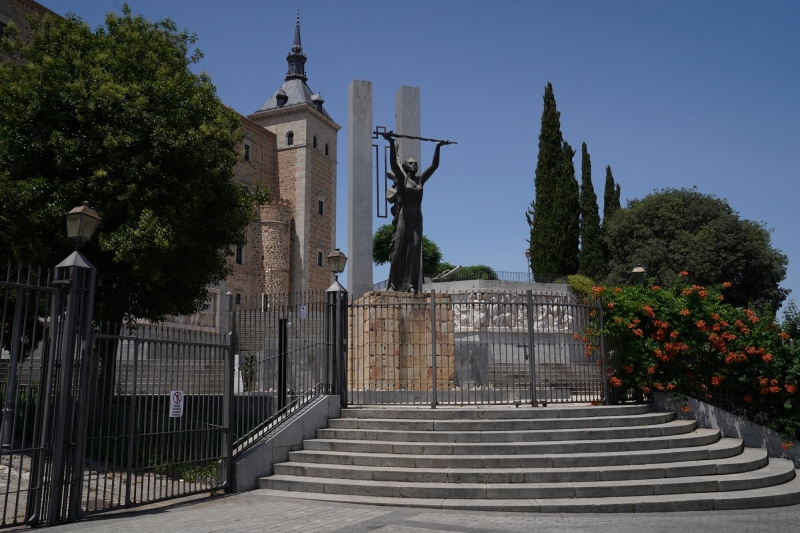 Monumento a la gesta de Alcázar