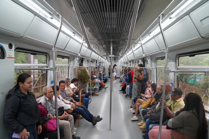 Metro a dentro, limpio y seguro