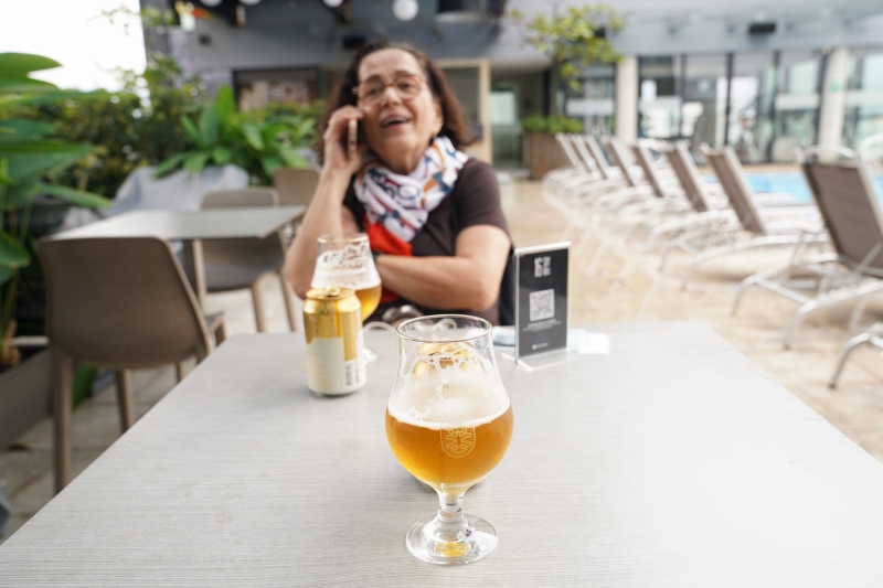 Una cervecita en la terraza del Hotel ( piso 16 )