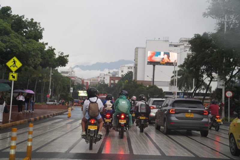 Hora pico en el centro de Cali