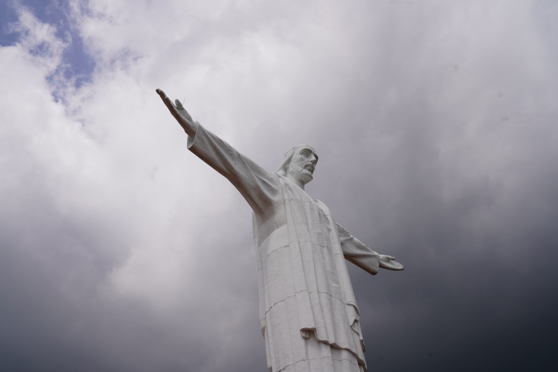 Cristo Rey Statue, mirando a Cali
