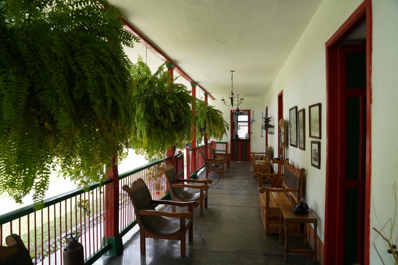Veranda de un clásica hacienda del Valle de Cauca