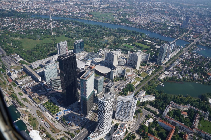DC-Tower ( black ) , UN Vienna et al, high-rise buildings in Trans-Danubia