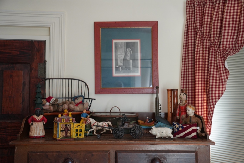 Puritan room-decoration