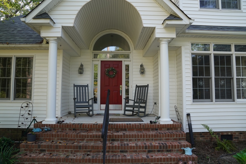 Entrance without Bob & Mary Jane, sad !