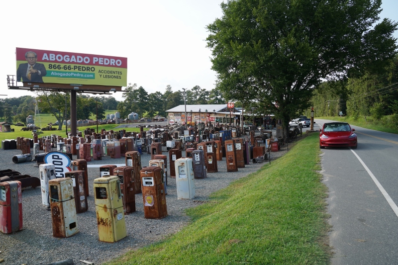 DSC07678_I-made-a-U-Turn-for-this-Pump-Cemetery