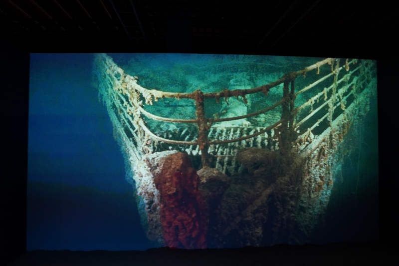 Titanic filmed by a submarine